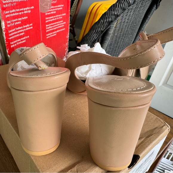 NWT Women's Slingback Block Heel Pointed Toe Dress Pumps Shoes Nude - Picture 5 of 7